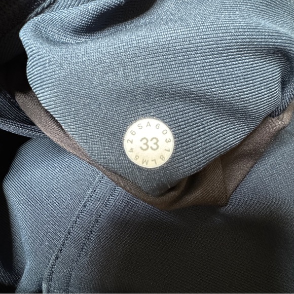 Lululemon navy pants/33x32 - Picture 2 of 7